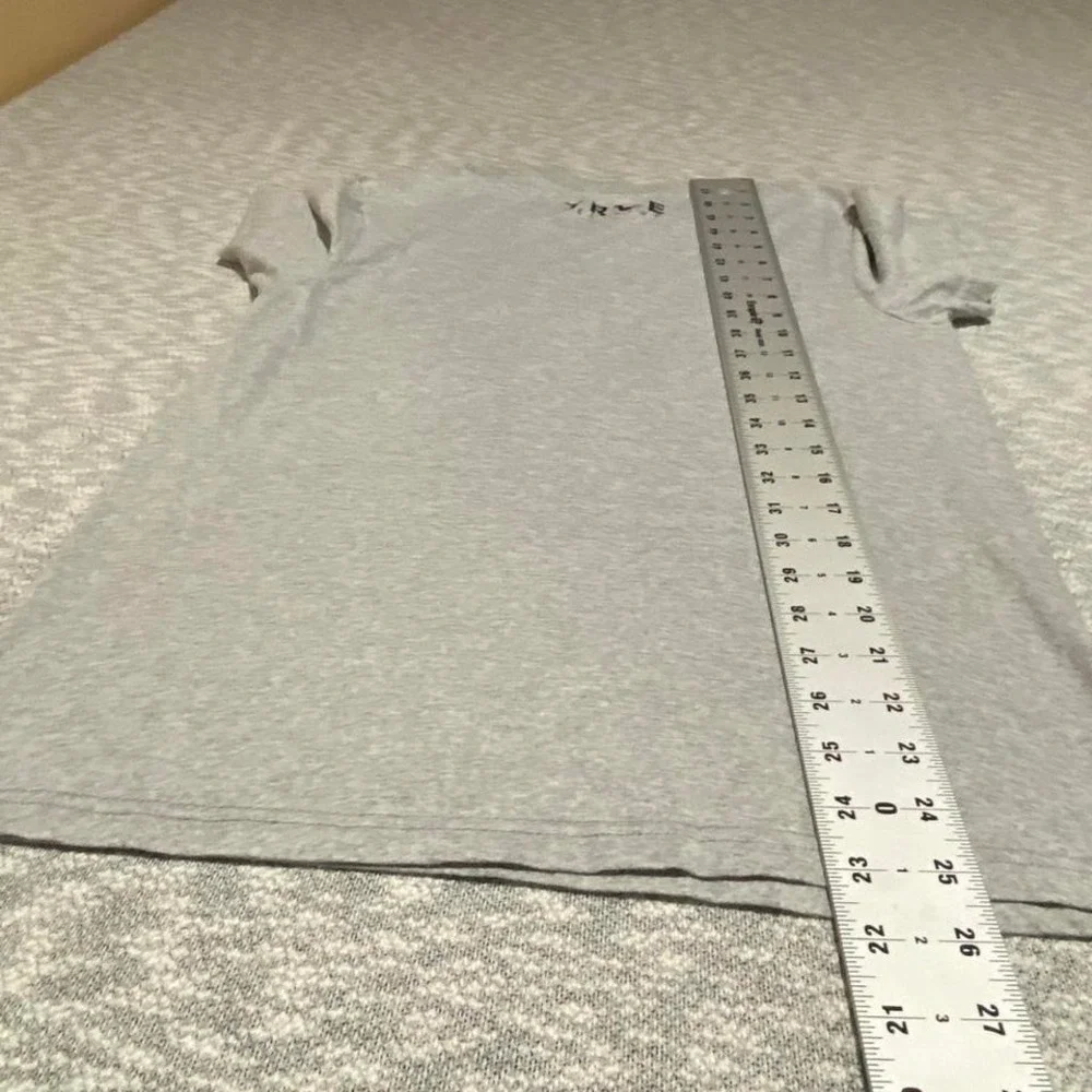 True Religion gray t-shirt short sleeves Size M. SKU-A417 #denim